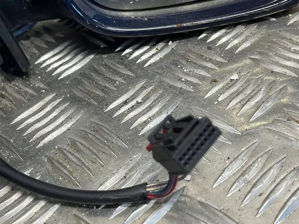 Sähkösivupeili etu oikea Volkswagen Golf V image 3