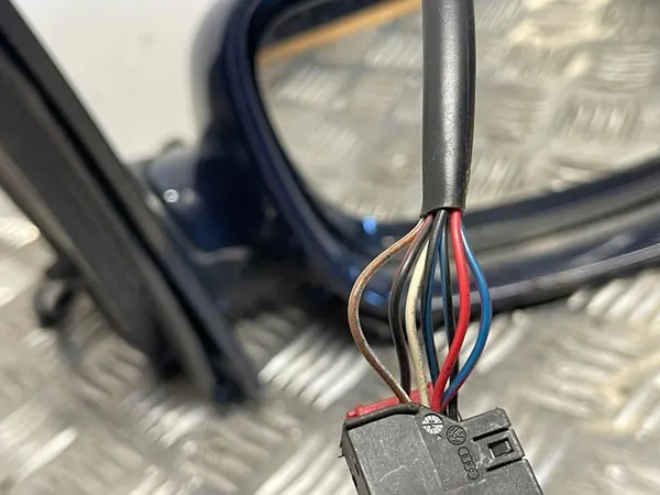 Sähkösivupeili etu oikea Volkswagen Golf V image 4