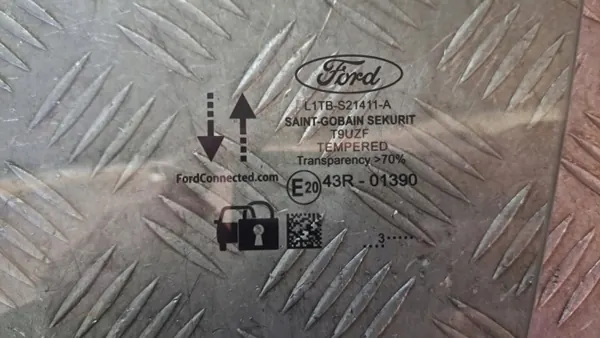 Vidro dianteiro esquerdo Ford Puma MK2 2023 OEM L1TB-S21411-A image 3