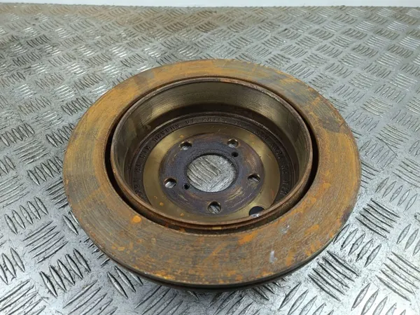 Toyota GR 86 Taka jarrulevy OEM FOB55076 image 3