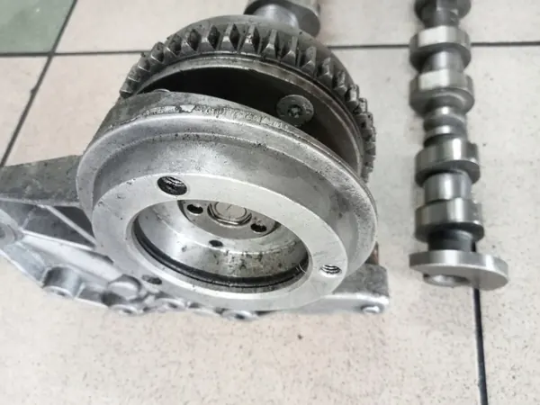 Conjunto de árvores de cames 2.0 TFSI CDN - Peça OEM image 5