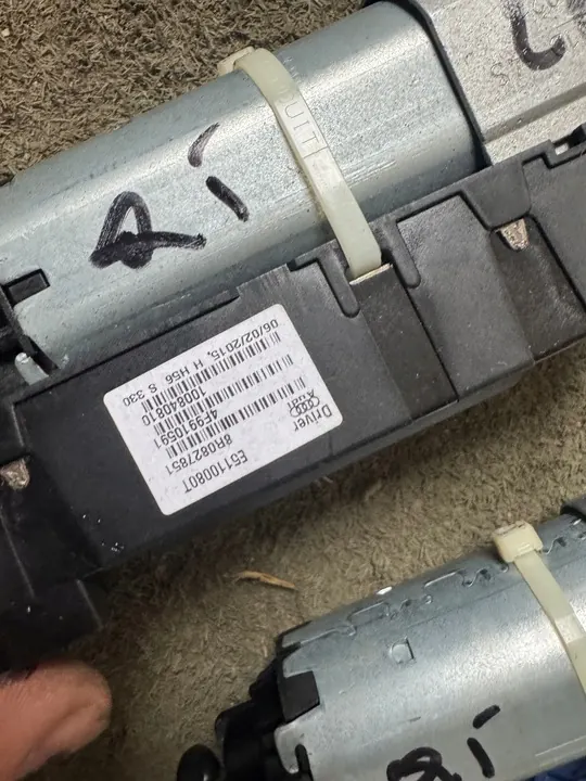 AUDI Q5 8R Lift Actionneur de Hayon Électrique 8R0827851D 8R0827852D image 3