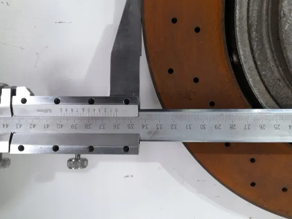 M157 Bremscheiben & Beläge für Maserati Ghibli image 4