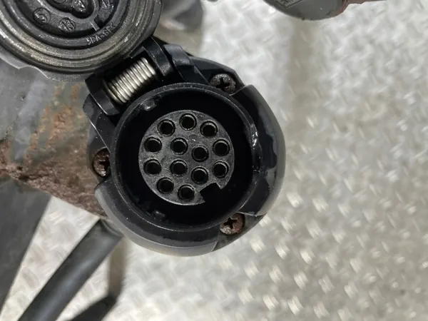 Barre de remorque Volkswagen OE pour T5 2005- image 3