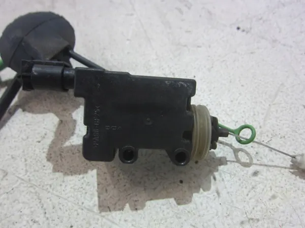BMW Z3 E36 Tankklappen-Aktor OEM 51258410575 image 3