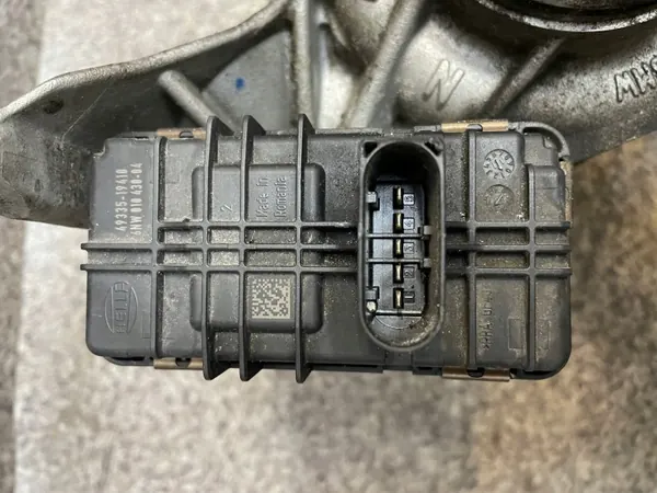 Turbostyrning OEM 49335-19410 för BMW X1 2.0D image 2