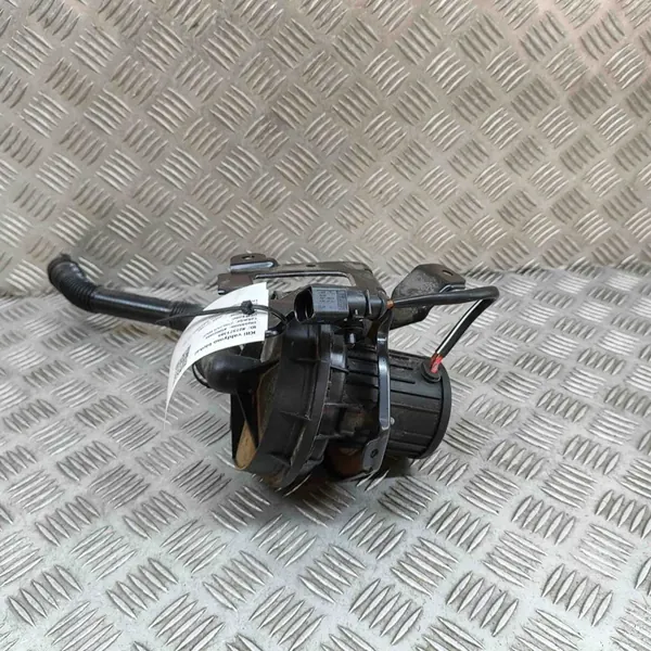 Polttoainepumppu AUDI Q7 (4M) 3.0L 245kW 2017 OEM 079959253G image 2