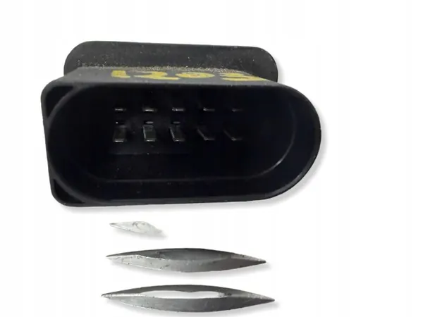 Scheinwerferteil Audi A6 C5 OEM 14863500 Vorne rechts image 3