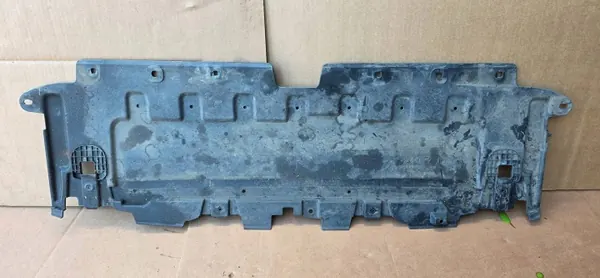 Puskurikansi OEM 13423601 Opel Astra V:lle image 2
