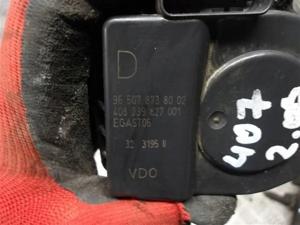 Gasklep Peugeot 407 2.0 16V image 2