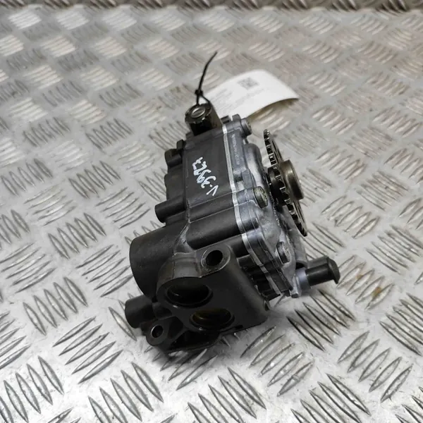 Bomba de óleo Mercedes-Benz OE A2761800701 - Usada image 3