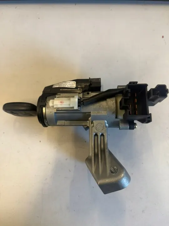Toyota Corolla E12 contactsleutel OEM 45020-024 image 4