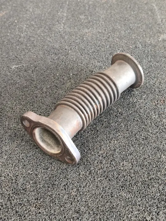 Liitäntäputki OEM 51.08153-0088 - Käytetty kunto image 2