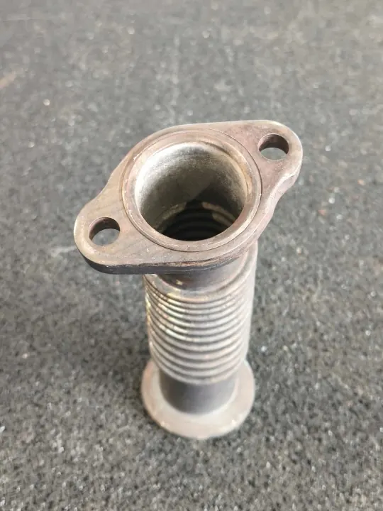 Liitäntäputki OEM 51.08153-0088 - Käytetty kunto image 3