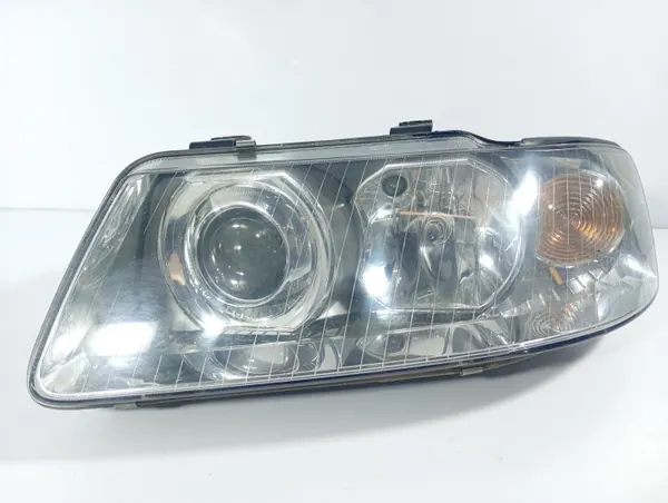 Left Headlight Audi A3 8L 00-03 OE 15389500 image 3
