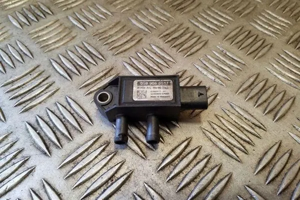 DPF trycksensor AUDI Q7 3.0L diesel 2016 OEM 059906051J image 4