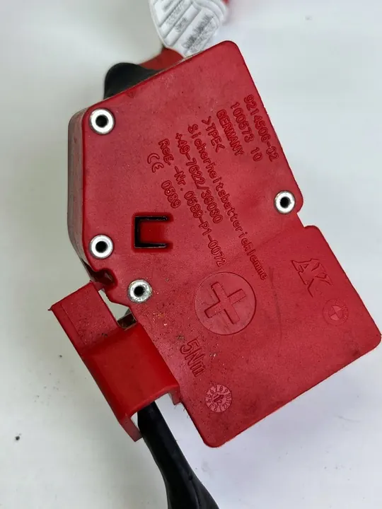 Terminal positif arrière BMW 3 F30 F35 F31 9259425 image 4