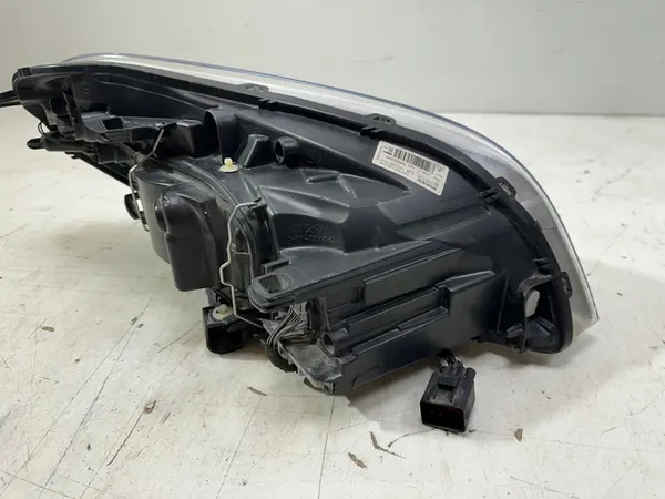 Vasen Etuvalo Volvo XC60 I Eurooppa 30763135TH image 10