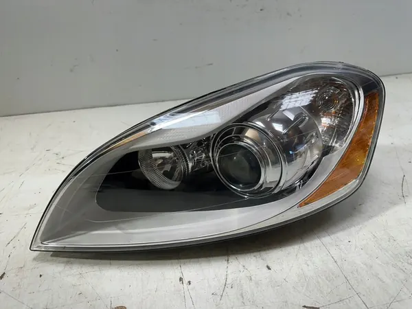 Vasen Etuvalo Volvo XC60 I Eurooppa 30763135TH image 3