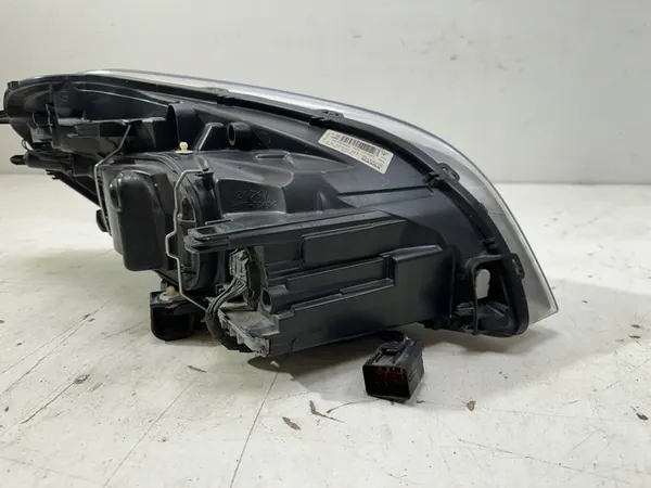 Vasen Etuvalo Volvo XC60 I Eurooppa 30763135TH image 9