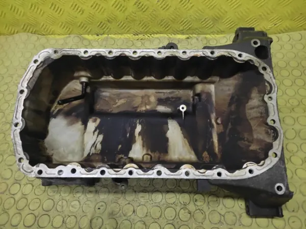 Cárter de óleo Citroen C8 2.0 OEM 9637093810 - Usado image 7