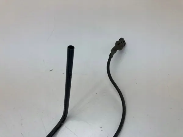Tuberías Tanque AdBlue Iveco OEM 5801367104Q Usado image 6