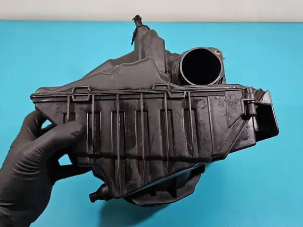 Ilmansuodattimen kotelo Renault Megane III 2.0 CVT 16V OEM 8200947664B image 4