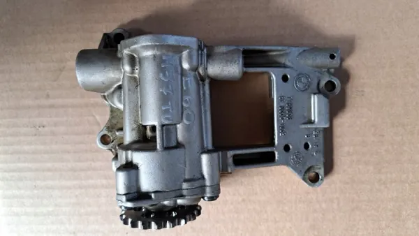 Pompe à huile OEM 7789838 pour BMW 3.0D 2.5D image 2