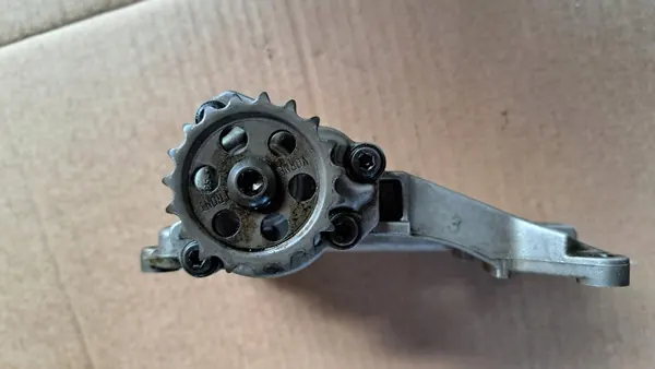 Pompe à huile OEM 7789838 pour BMW 3.0D 2.5D image 3