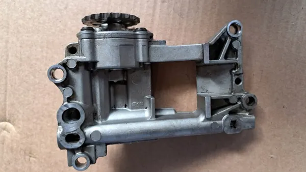 Pompe à huile OEM 7789838 pour BMW 3.0D 2.5D image 5
