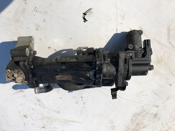 HYUNDAI I40 EGR-Jäähdytin 28420-2A850 image 2