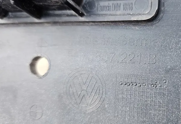 Etupuskuri VW Tiguan 5NA R-Line Valkoinen 5NA807221B image 10