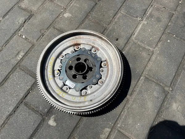 Volante Duplo 04L105266AD Skoda VW Seat Audi 2.0 TDI image 2