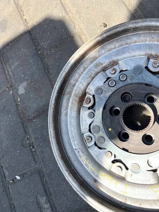 Volante Duplo 04L105266AD Skoda VW Seat Audi 2.0 TDI image 3