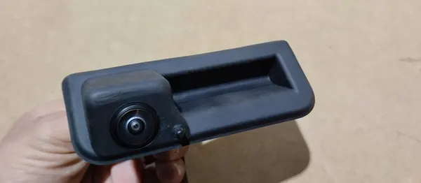 Takaluukun kahva kameralla Volkswagen ID.4 image 2