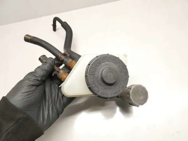Réservoir de liquide de frein OEM Honda Civic VII 1.4iS image 4