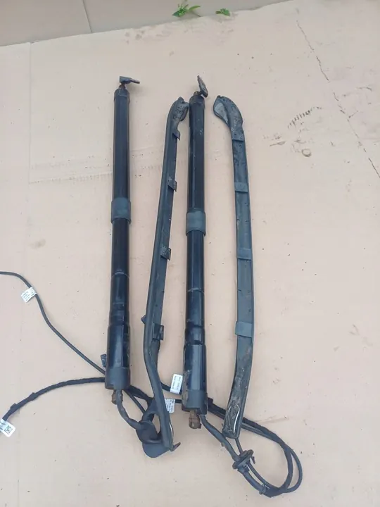 Baklucka Aktuator VW Touareg II 7P image 3