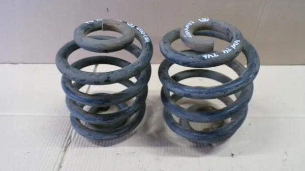 VW Transporter T4 Hinterachsfeder OEM image 2