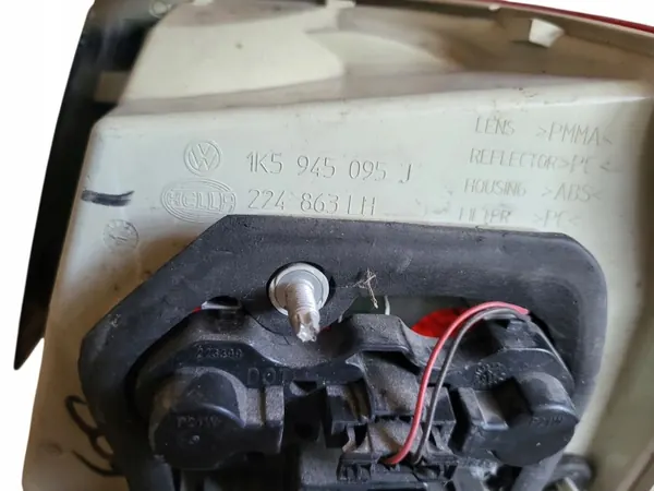 Luz trasera LED izquierda OEM 518671808 para Jetta image 7