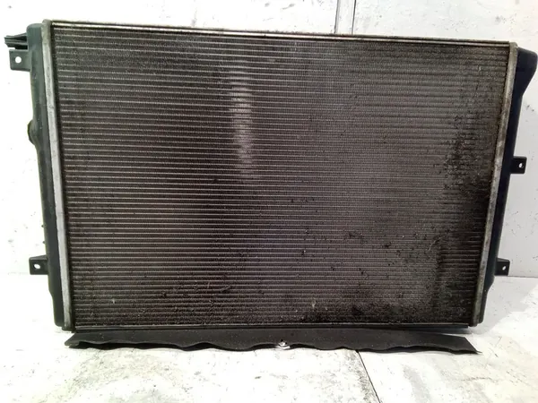 Radiador Volkswagen Tiguan 2009 image 5