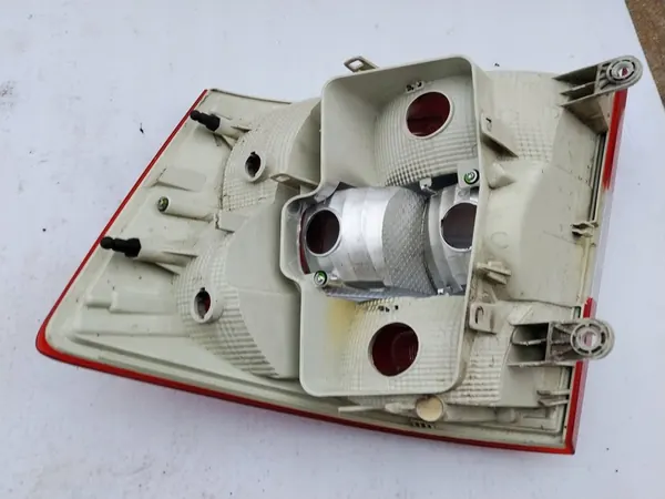 Luz Trasera Izquierda - Skoda Rapid 12-17 Spaceback 5JJ945095 image 10