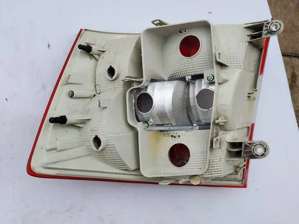 Luz Trasera Izquierda - Skoda Rapid 12-17 Spaceback 5JJ945095 image 9