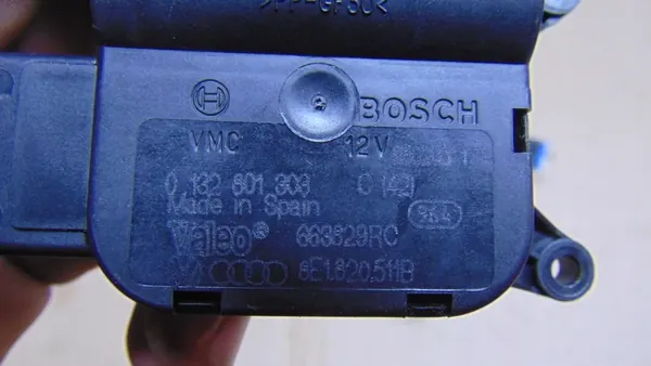 Bosch Verwarmingsmotor Set voor Audi A4 B6/B7 image 3