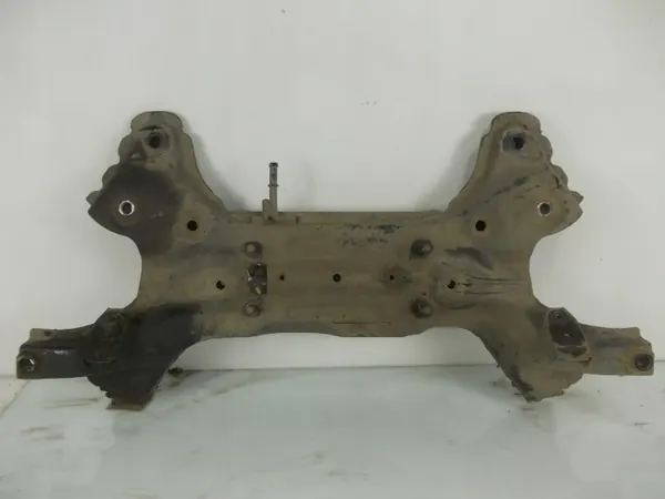 Travesaño Hyundai i20 08-14 usado OEM 0415U43 image 9