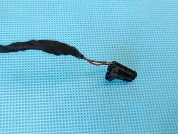 OEM 4KE971036D Sivukaapeli Oikea Etu Audi Q8 e-tron image 9