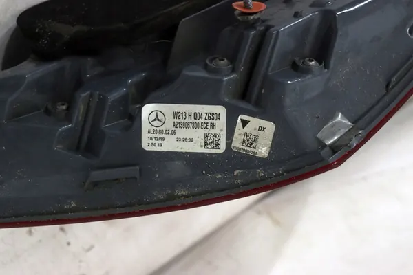 Rechter Achterlicht LED Mercedes W213 Sedan A2139067800 image 6