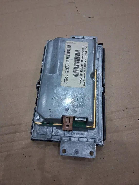 OEM 96735395XT Radionavigointinäyttö Peugeot 207:lle image 3