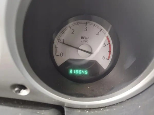 Chrysler Sebring Motoroljepanna 2008 2.0L 03G103603AA image 10