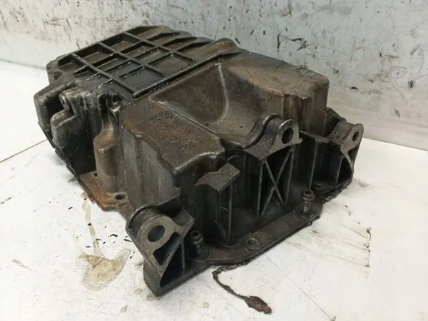 Chrysler Sebring Motoroljepanna 2008 2.0L 03G103603AA image 3