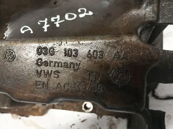 Chrysler Sebring Motoroljepanna 2008 2.0L 03G103603AA image 4